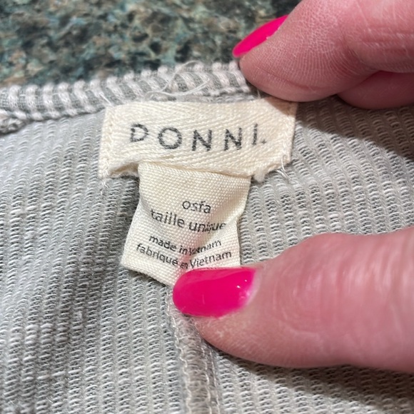 Donni grey and white striped one size fits all wrap cardigan front pockets - Picture 8 of 10